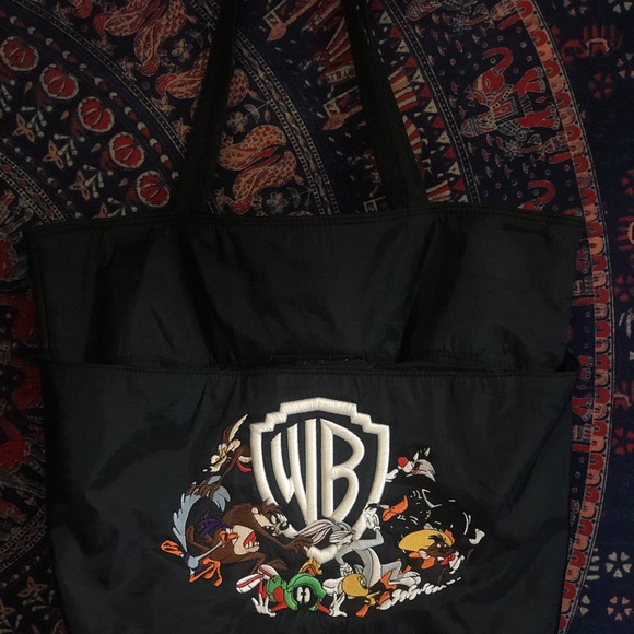 Warner Brothers bag 🐰 - Picture 3 of 4